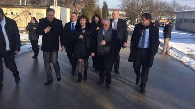 Bakan Hyseni, Macaristan'da Bir Grup Kosovalı Sığınmacıyı Ziyaret Etti