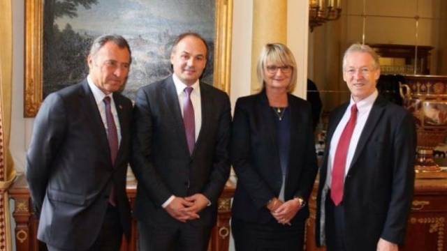 Fransa Meclisi Heyeti Kosova'da
