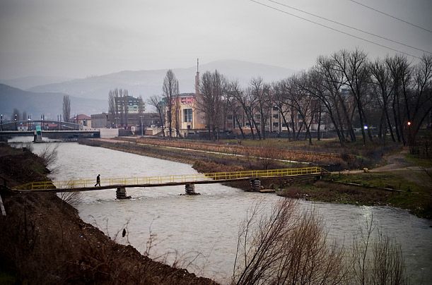 Kosova Belgelerine Başvuran Sırp Sayısı Artıyor