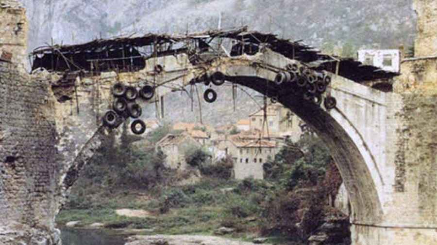 Tarihi Mostar Köprü'nün yıkımı - gerçekler, kararlar ve miras