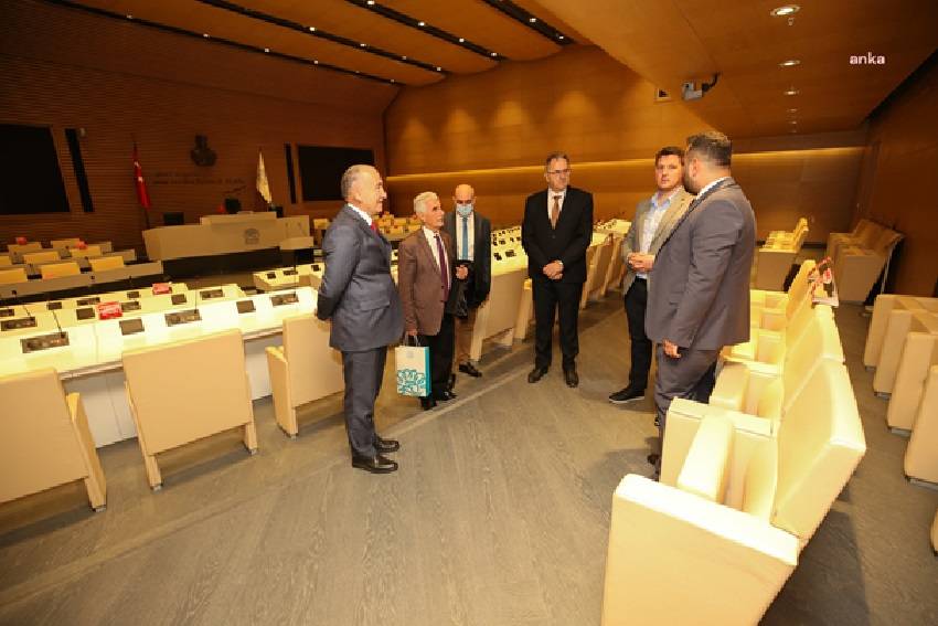 Muhaxheri, Nilüfer Belediyesi'ni Ziyaret Etti