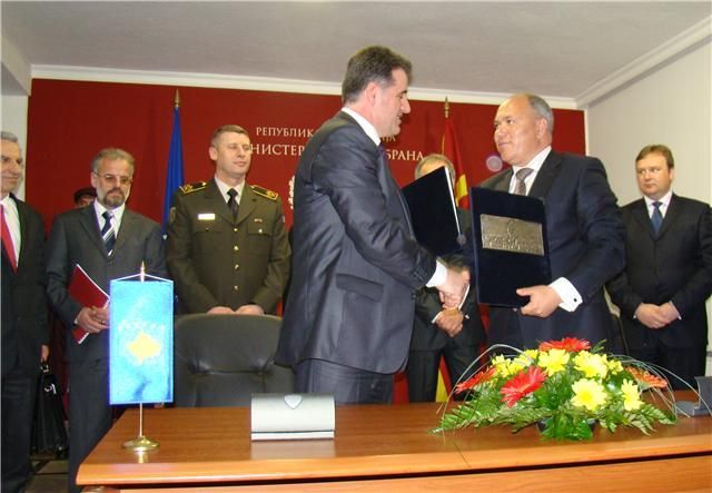 Priştine ve Üsküp Savunmaya Ait Anlaşma İmzaladı
