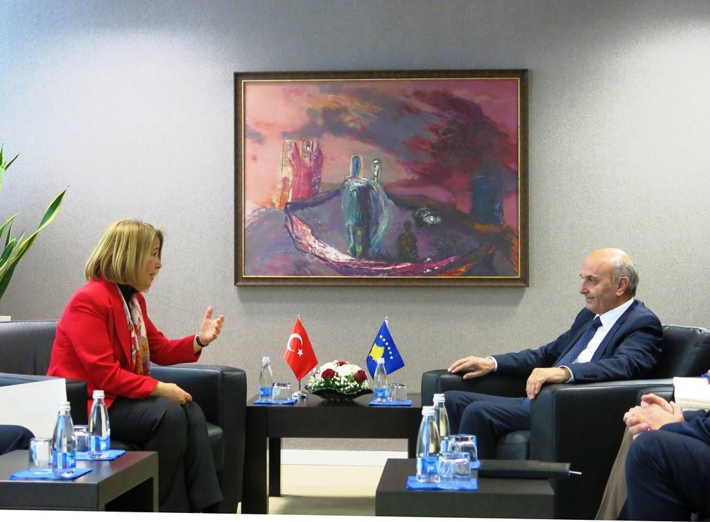 Başbakan Mustafa'ya Başbakan Davutoğlu'ndan Tebrik Mesajı