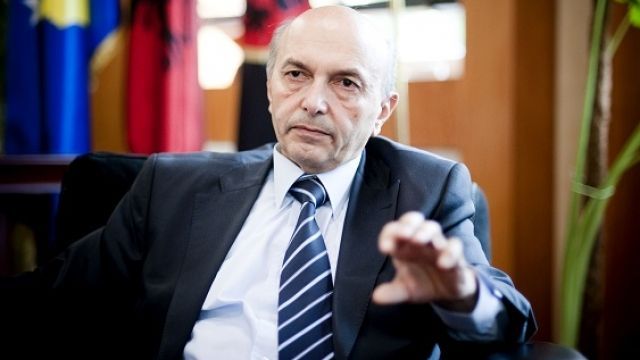 Mustafa,  Vetëvendosje'den Şartsız Destek Talep Etmektedir