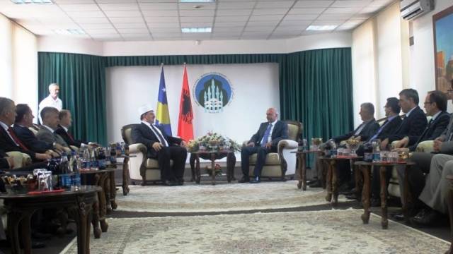 Mustafa Bakanlarla KİB-i Ziyaret Etti