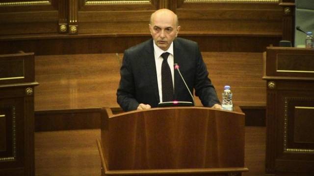 Mustafa'dan Muhalefete: Kuçi Görevden Alınmayacak