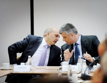 Thaçi Diyalog İçin Liderlerle Görüşmeyi Planlıyor
