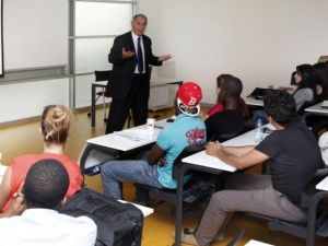 Muhamet Mustafa: Türkler Balkanlar'a Uzak