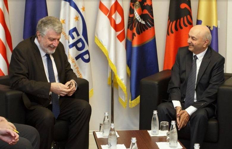 Diyalogun Parçası Olmayacağız, Olağanüstü Seçimleri İstiyoruz