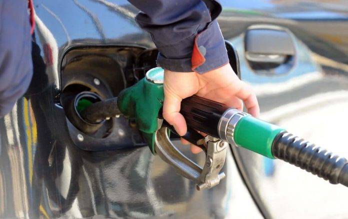 Benzine Bugün 1 Centlik Zam