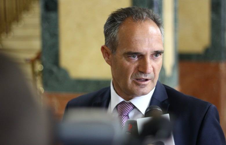 Kosova Tiran Büyükelçisi Nait Hasani Görevden Ayrıldı