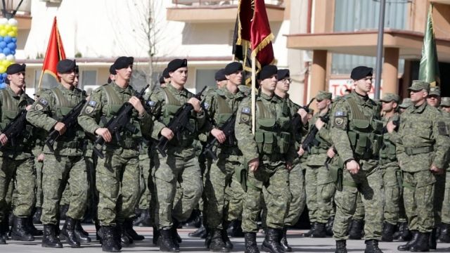 NATO, KGG-nin Kosova Ordusu'na Dönüşmesinde Yardımcı Olamayacak