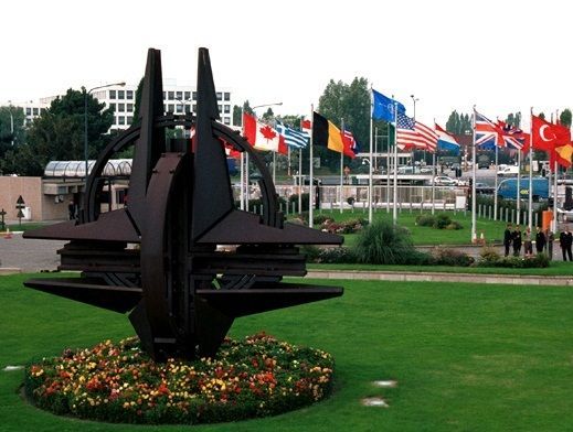 NATO, KFOR'a Saldıranları Uyardı