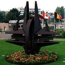 NATO Asker Azaltma Konusunu Görüşüyor