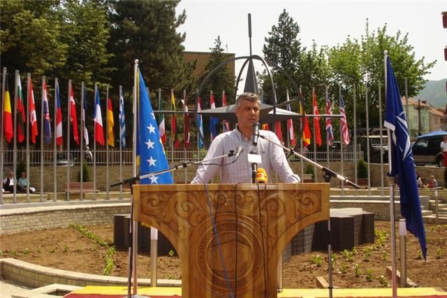 Prizren'in Kurtuluş Gününde NATO Anıtı Açıldı