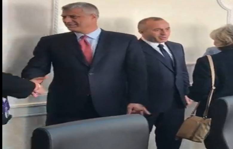 Thaçi ve Haradinaj NATO Büyükelçileriyle Basına Kapalı Bir Toplantıda Bulunuyor