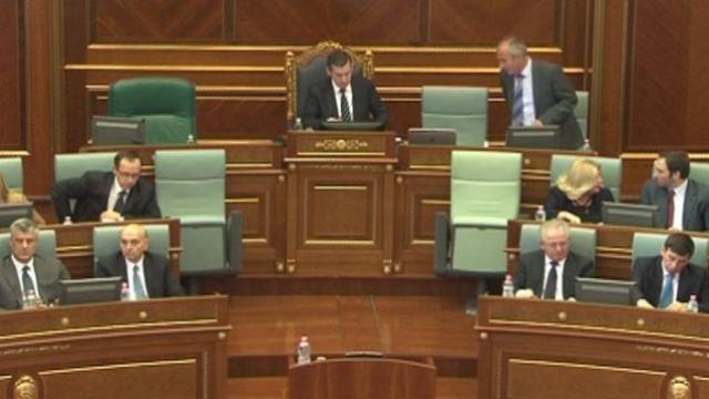 Meclis Oturumu Kestirildi, Saat 14:00'da Devam Edecek