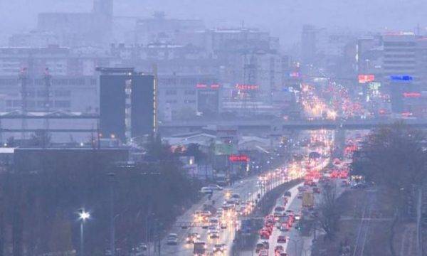 Hava Kirliliği Nedeniyle Hastaların Dışarı Çıkmamaları Tavsiye Ediliyor