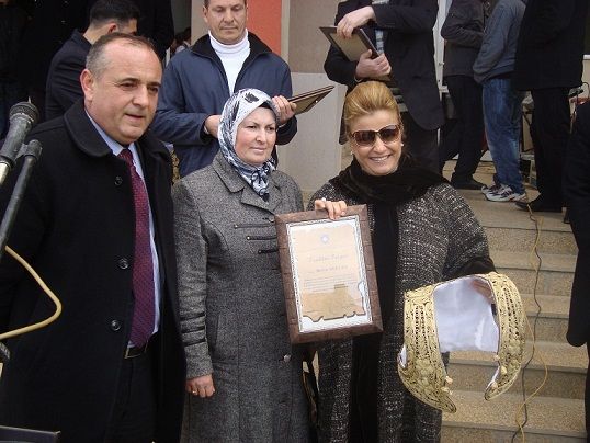 Türkiye'den Kosova'ya 2 TIR Yardım