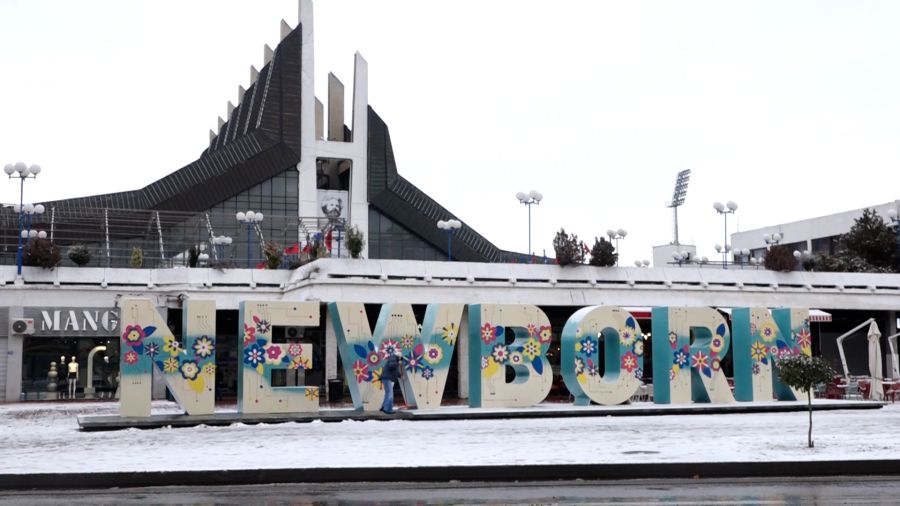 Kosova Bağımsızlığının 17. Yılı İçin NEWBORN Yeni Görünümü