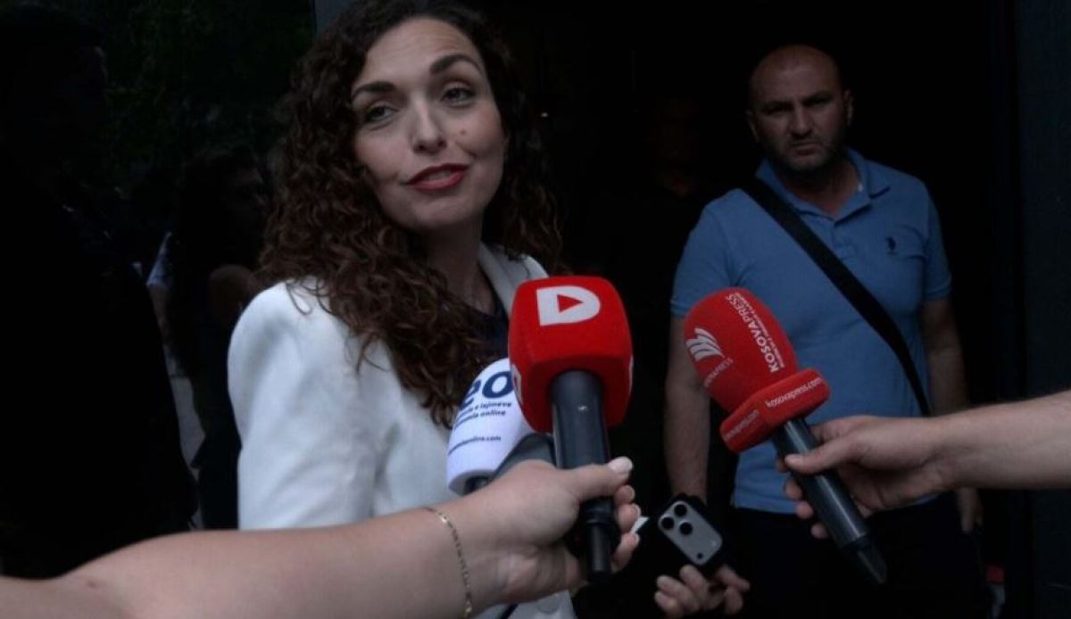 Osmani, Siyasi Gelişmeler Kapsamında LDK Genel Merkezinde 