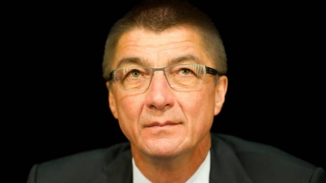 Merkel'in Adamı Thaçi ve Mustafa ile Görüştü