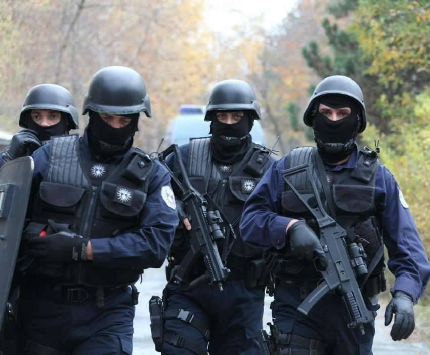Saldırı Tehdidi: Polis Özel Birimi QKUK Bölgesini Kuşattı