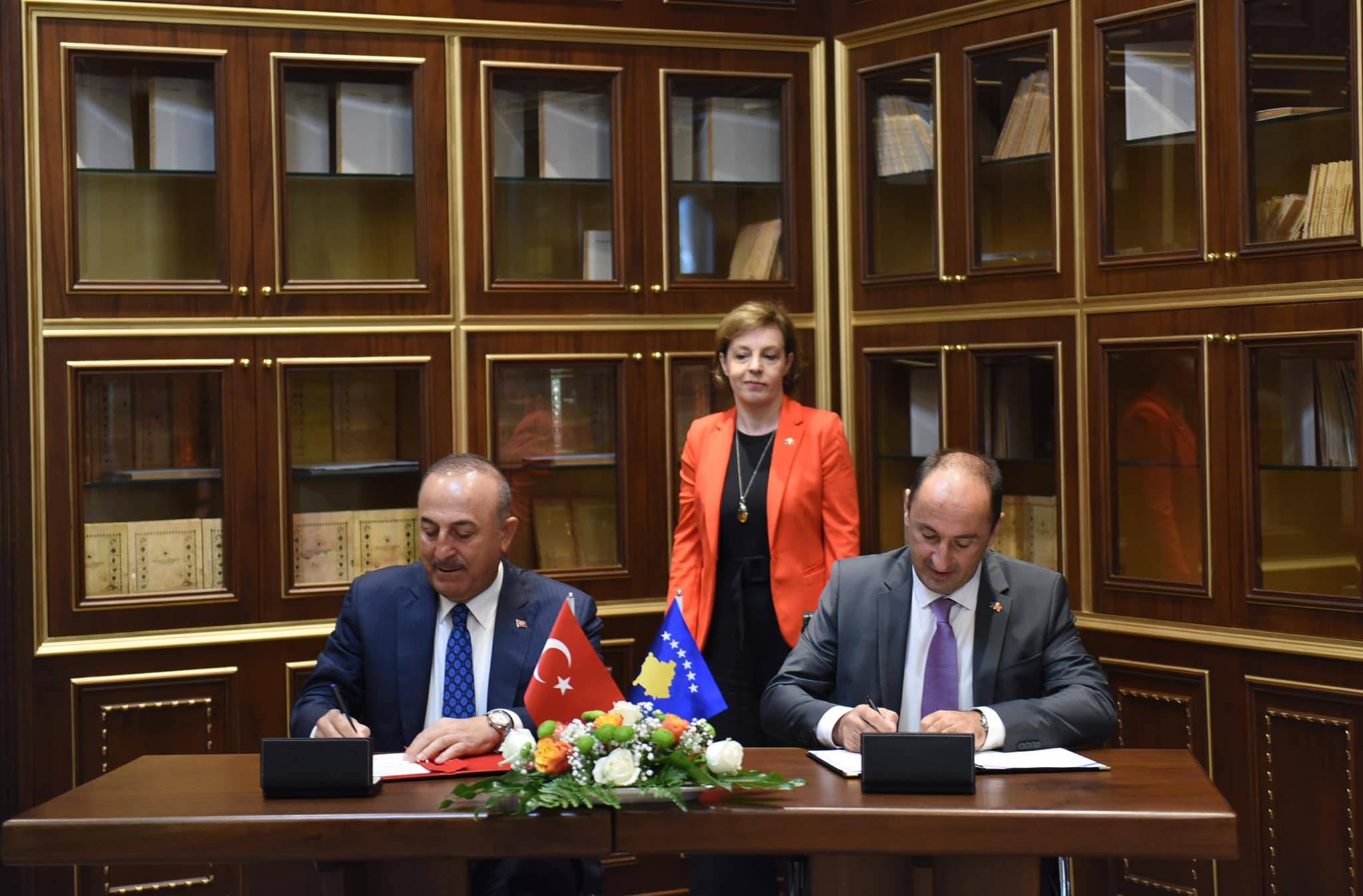 İki Ülke Arasında Hava Ulaşımının Artırılması Anlaşması İmzalandı