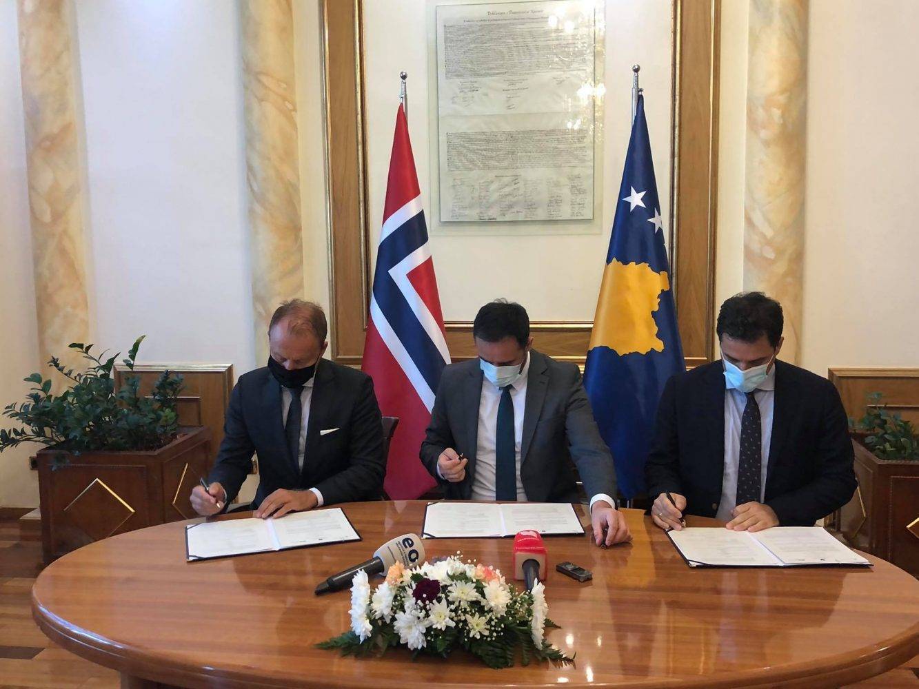 Feith Norveç Diplomasi Şefi İle Görüştü