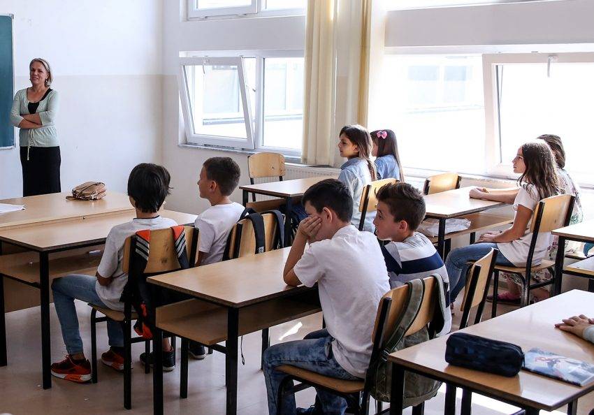 Siyasiler Okul Müdürlerini Belirliyor, Bu Eğitim Kalitesini Etkiliyor