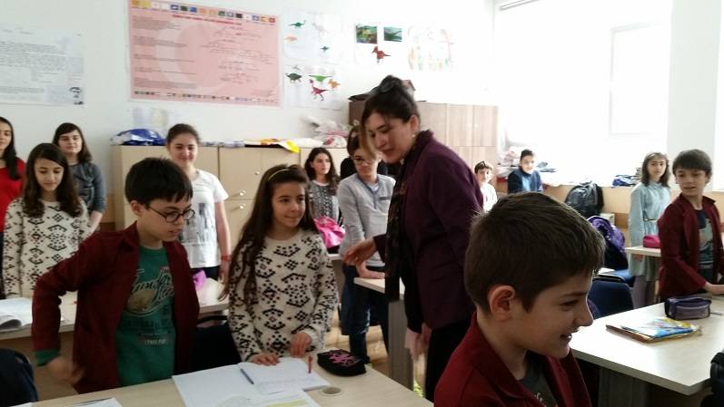 Kadıköy Öğretmenlerinden Priştine  Türk Öğrencilerine Destek