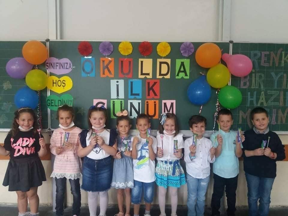 Türkçe Birinci Sınıflara 203 Öğrenci Kayıt Yaptırdı