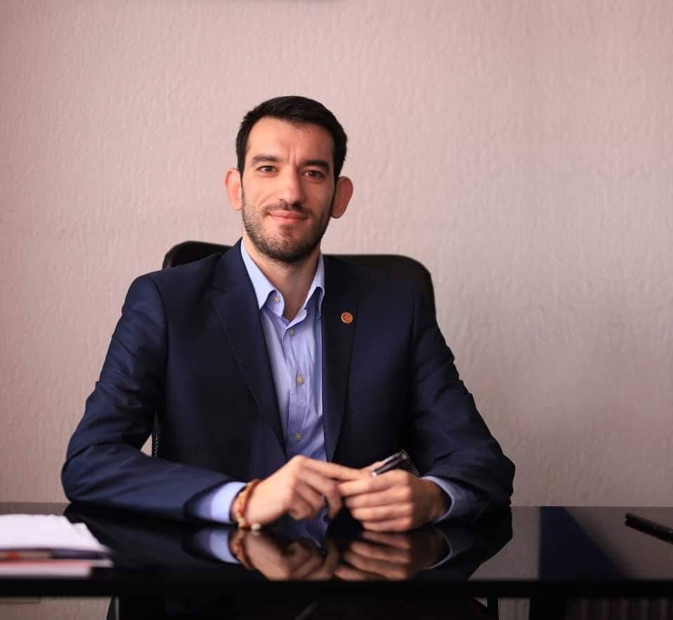 Onur Canhas, Kültür Bakanı Siyasi Danışmanı