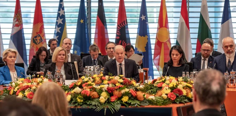 Scholz: Kosova-Sırbistan İlişkilerinin Normalleşmesi İçin Yeni Dinamik Gerek