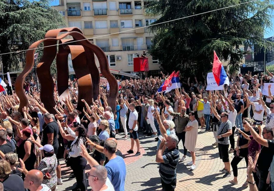 Kuzeyde Başlayan Protestolara Sırp Listesi Temsilcileri de Katılıyor