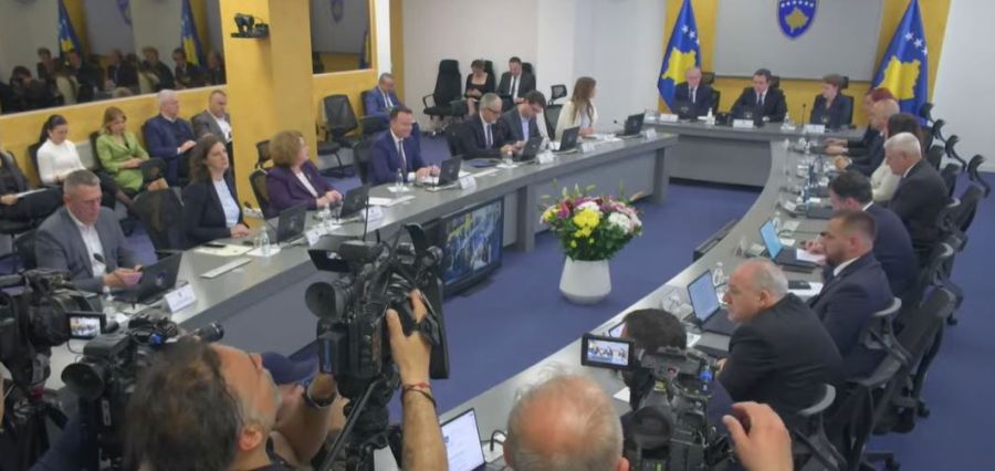 Kurti: İstifa Ettik, Görevdeki Hükümetiz