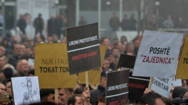 Muhalefet Gilan'daki Protesto için Hazır