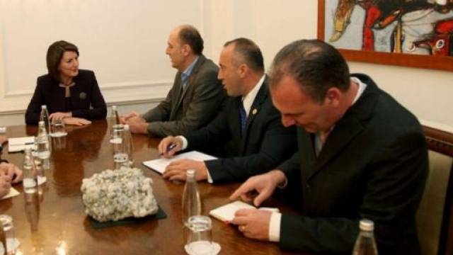 Muhalefet, Jahjaga'nın Komisyonunu Şartla Kabul Ediyor