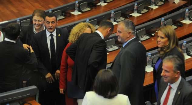 Amerikalılar ve İngilizler Muhalefeti Uyardı