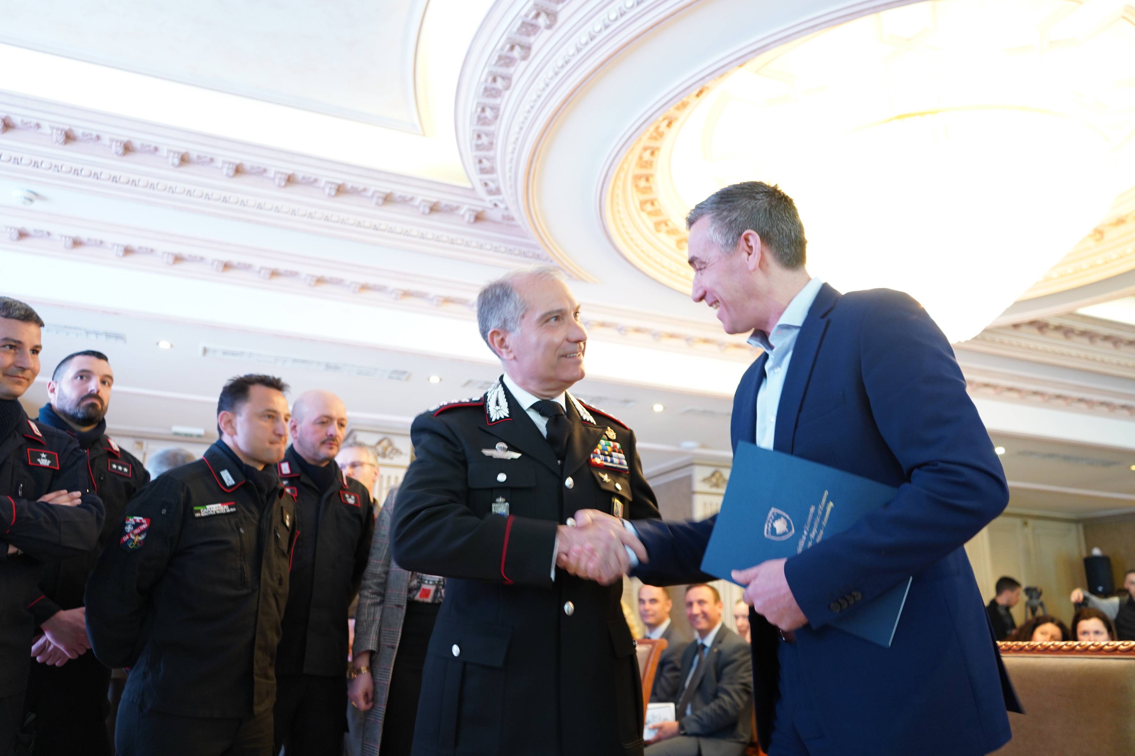 Kosova’nın ne Doğuda ne de Batıda Kaybedecek Gençliği Yok