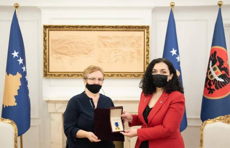 Osmani’den Hajdaraj’a Halk Kahramanı Nişanı