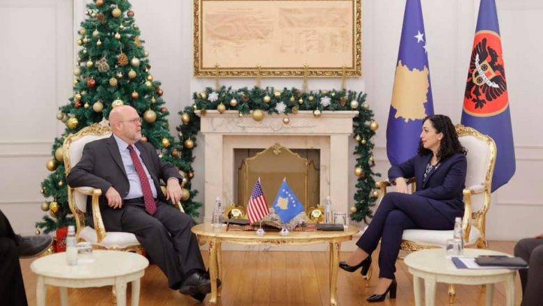 Osmani ve Hovenier, Ülkedeki Son Gelişmeleri Görüştü