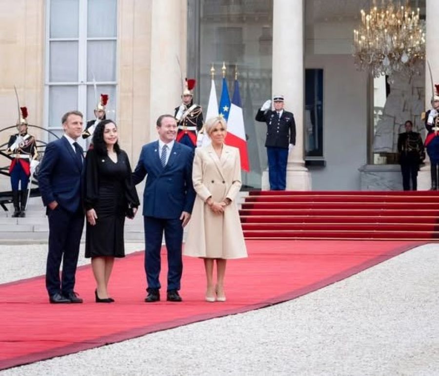 Macron’un Daveti Üzere Osmani Fransa’ya Gitti