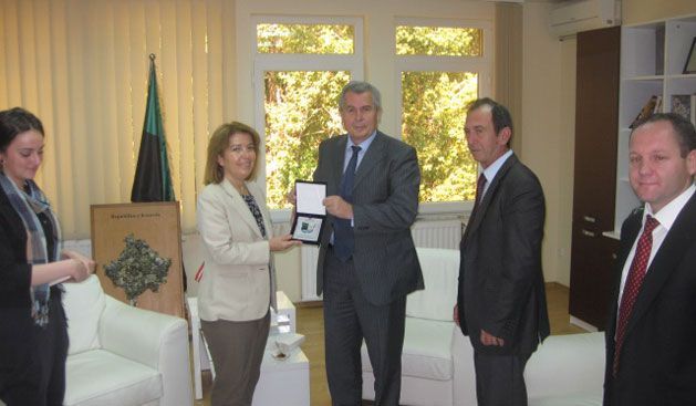 Büyükelçi Ozan, Mitroviça'yı Ziyaret Etti