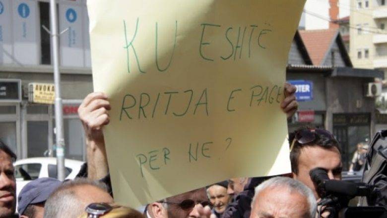 Özel Sektörde Çalışanlar Grev Tehdidinde Bulunuyor