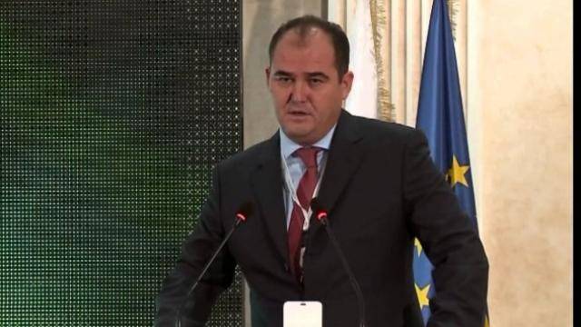 Pacolli Sırbistan ile Müzakerelerin Kestirilmesini Talep Ediyor
