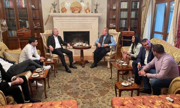 Türkiye Cumhurbaşkanı Erdoğan’ın Başdanışmanı Pacolli’ye İftara Gitti