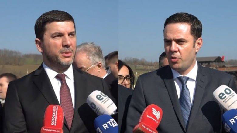 Muhalefet Liderleri Prekaz’da Anıt Mezarda Saygı Duruşunda