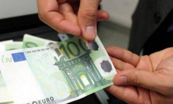Priştine'de Bir Kişi Sahte 1000 Euro ile Yakalandı