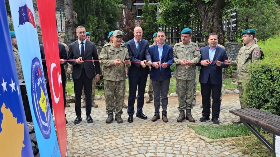 Prizren’de Maraş Parkı Türk Askeri Tarafından Yenilendi